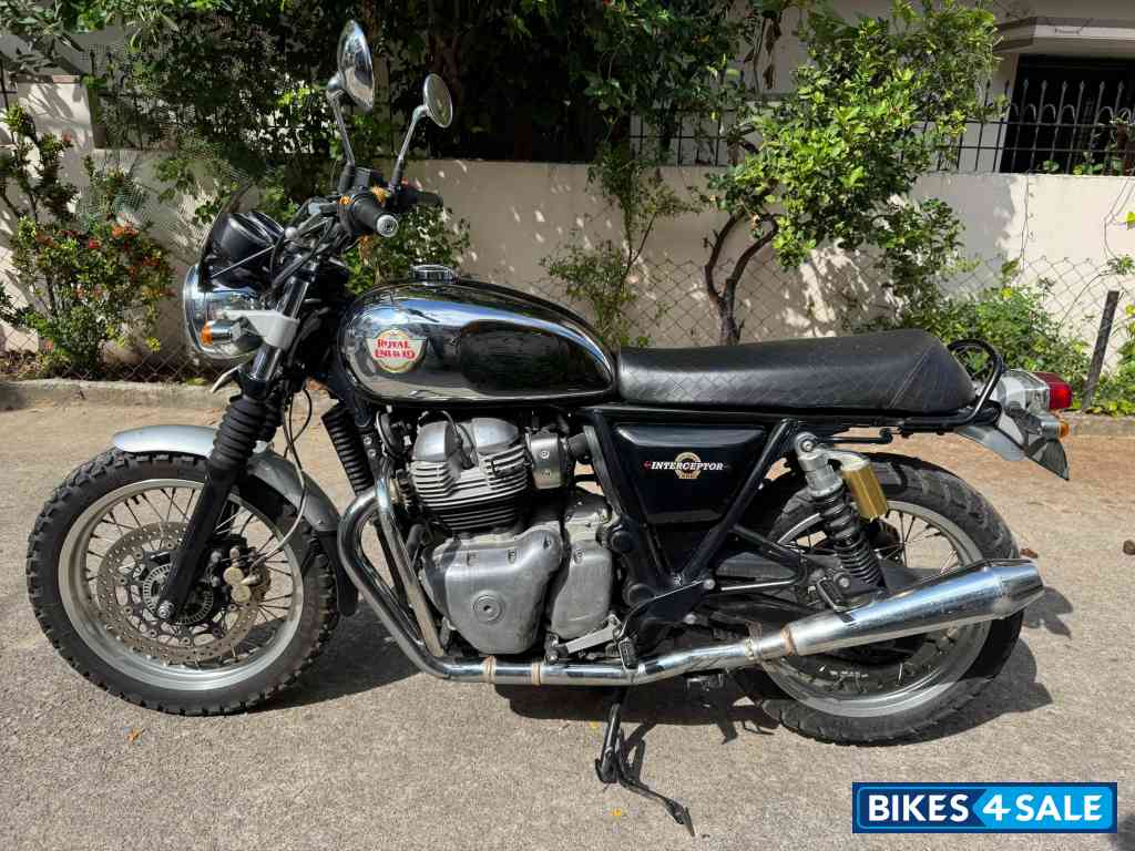 Glitter And Dust Chrome Royal Enfield Interceptor 650 Twin