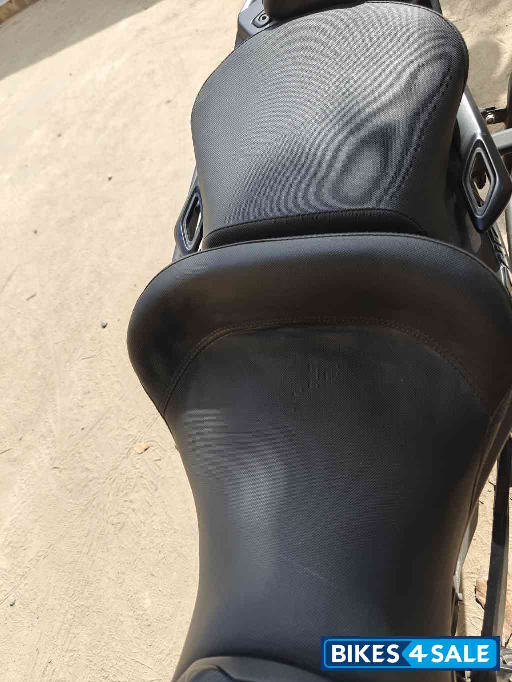 Bajaj Dominar 400 ABS BS6