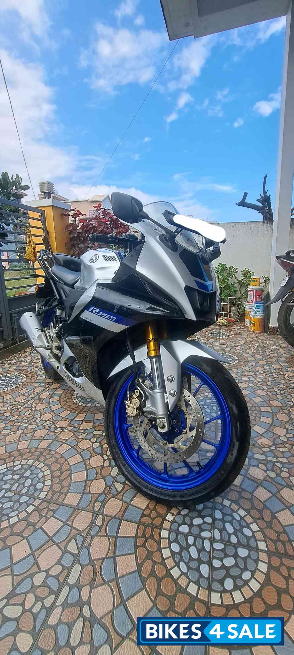 Yamaha R15M