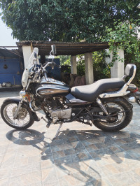 Bajaj Avenger Street 220