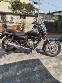 Bajaj Avenger Street 220