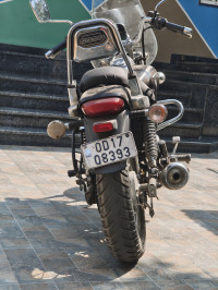 Bajaj Avenger Street 220