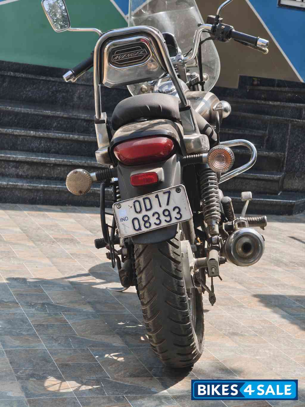 Bajaj Avenger Street 220