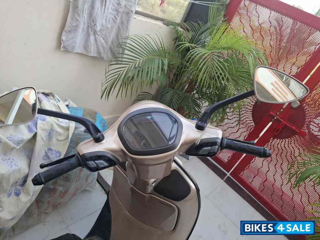Bajaj Chetak Premium Standard