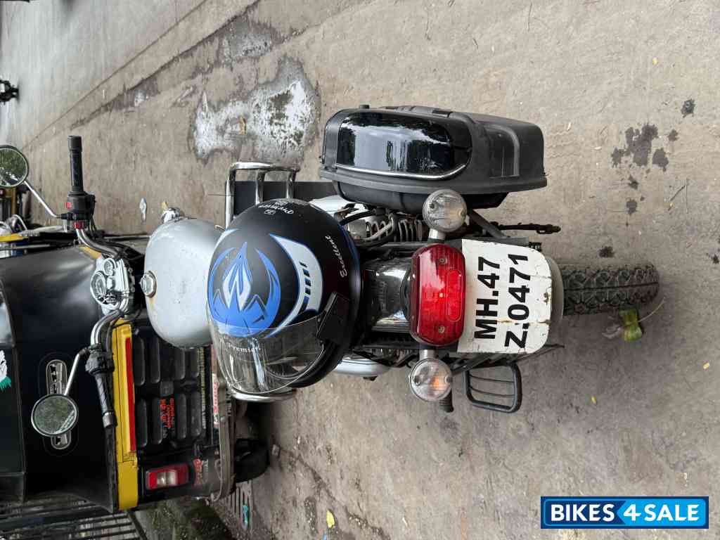 Silver Royal Enfield Bullet Electra Twinspark