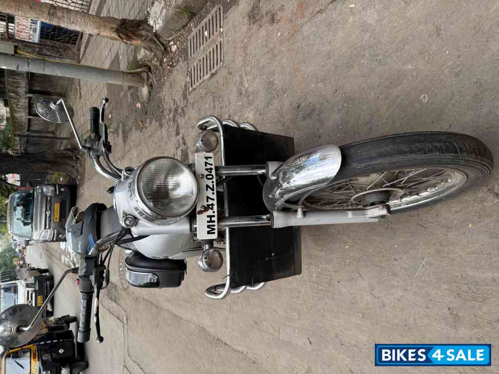 Silver Royal Enfield Bullet Electra Twinspark