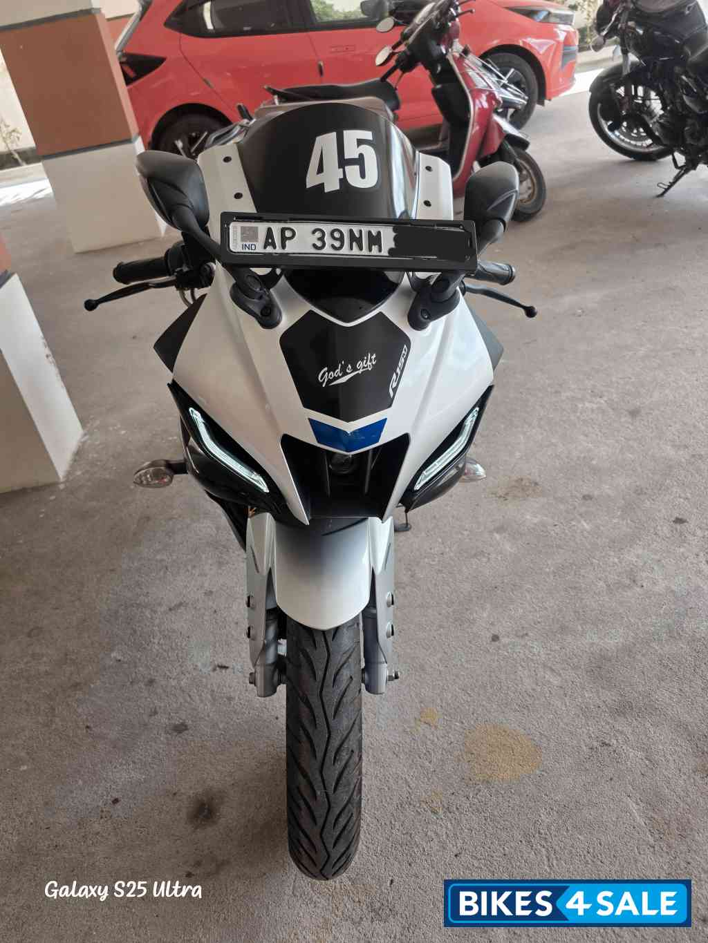 Yamaha R15M