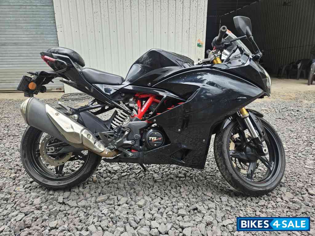 Black TVS Apache RR 310