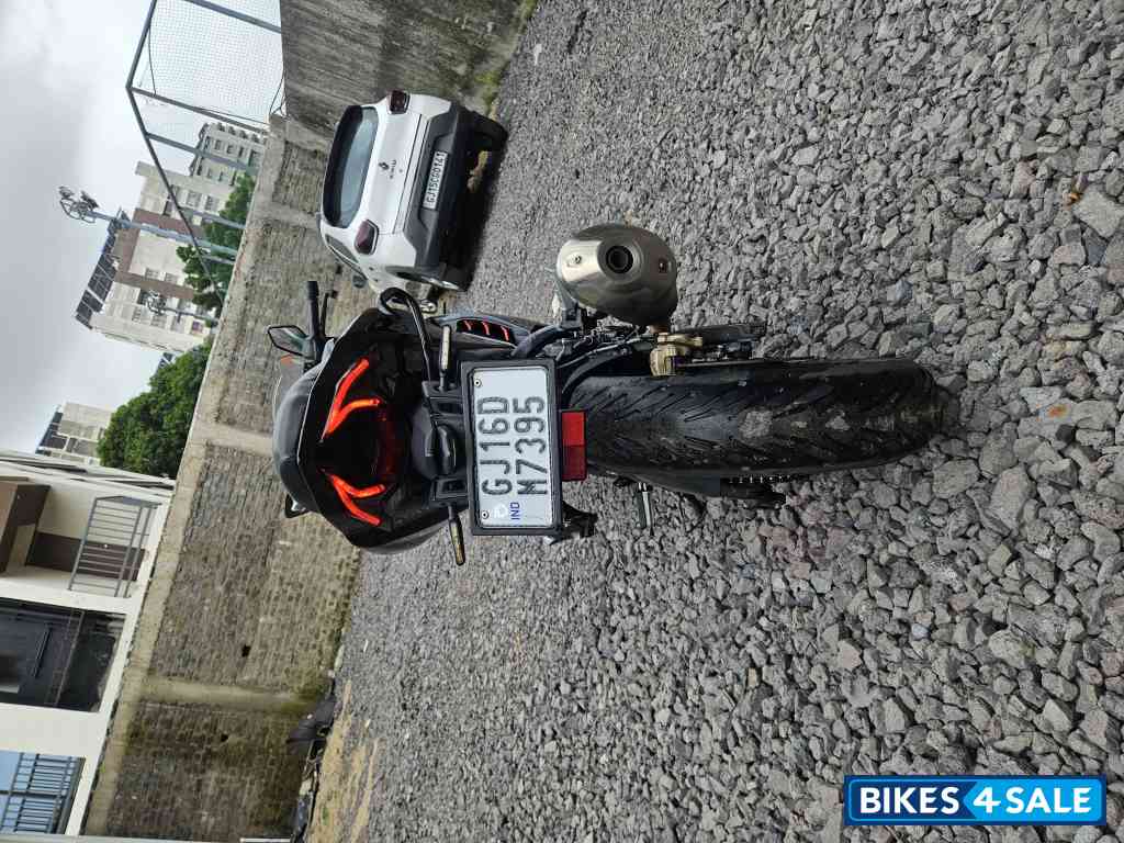 Black TVS Apache RR 310 Black TVS Apache RR 310