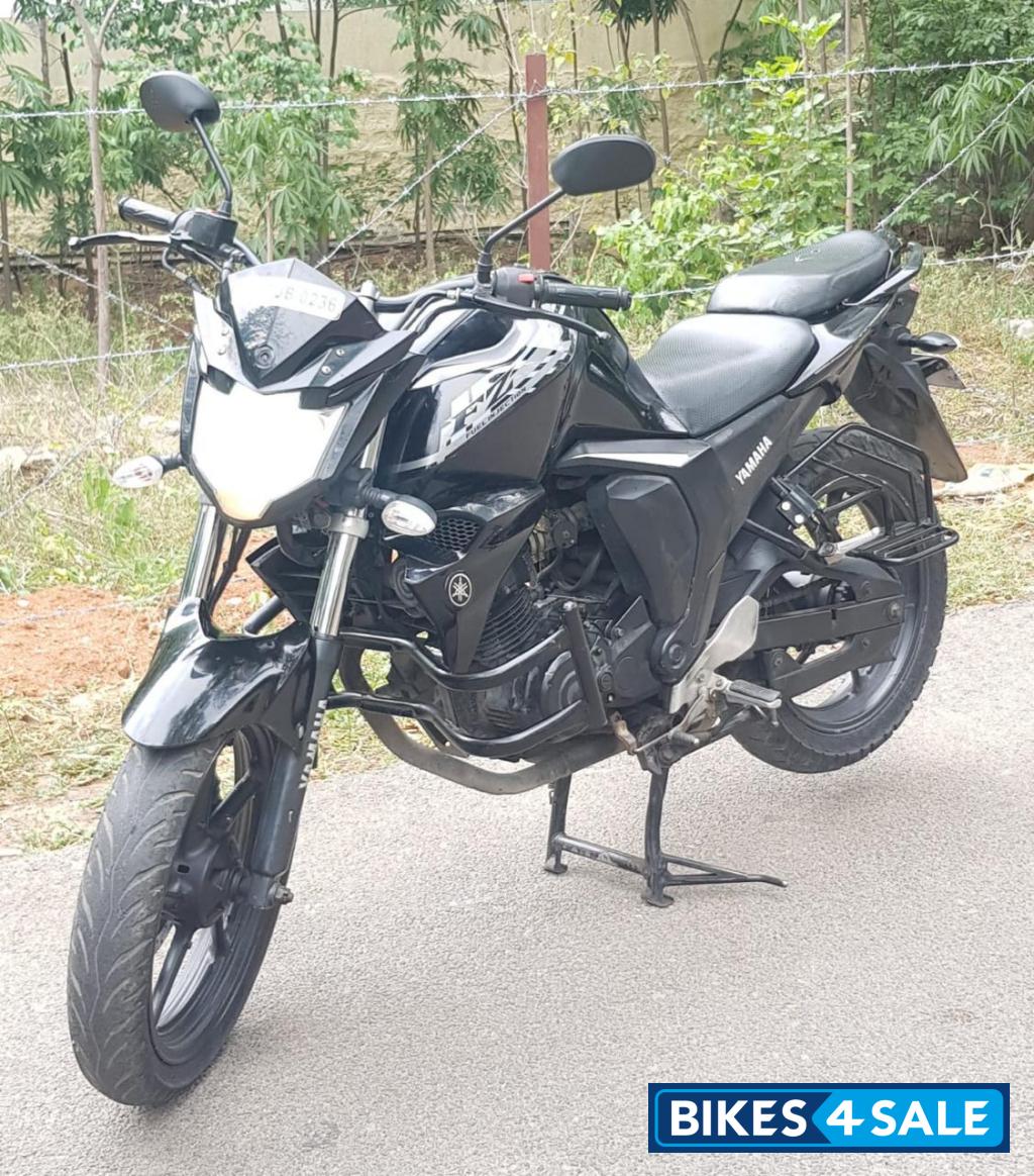 Black Yamaha FZ-S FI V2
