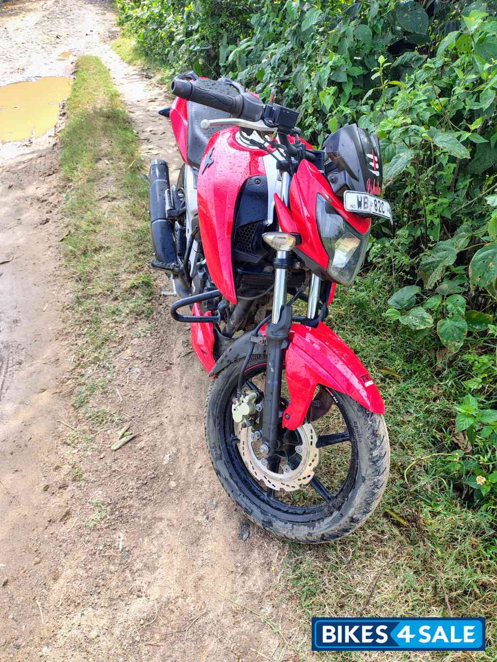 TVS Apache RTR 160 4V