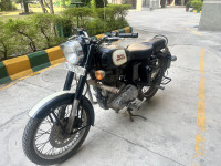 Black Royal Enfield Classic 500