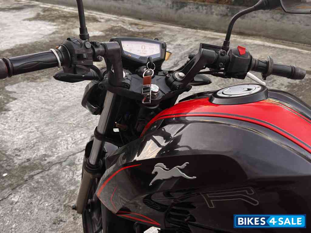 TVS Apache RTR 200 4V 2020