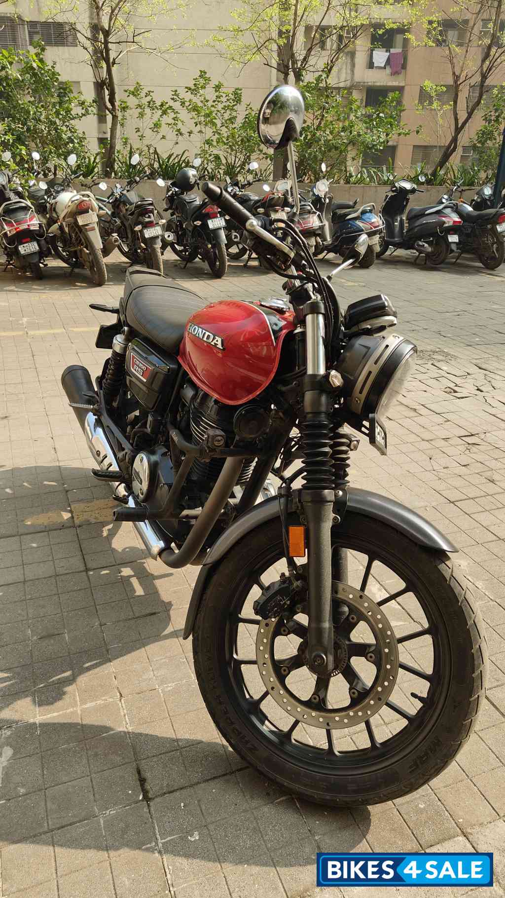Red Honda CB350RS