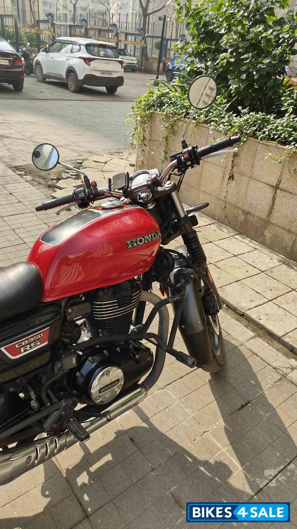 Red Honda CB350RS