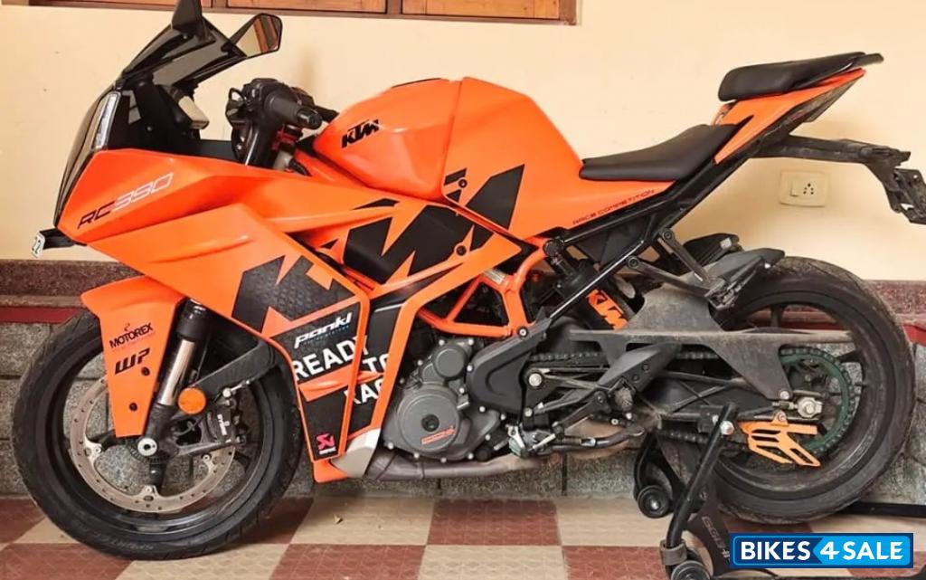 Exotic Orange KTM RC 390 GP