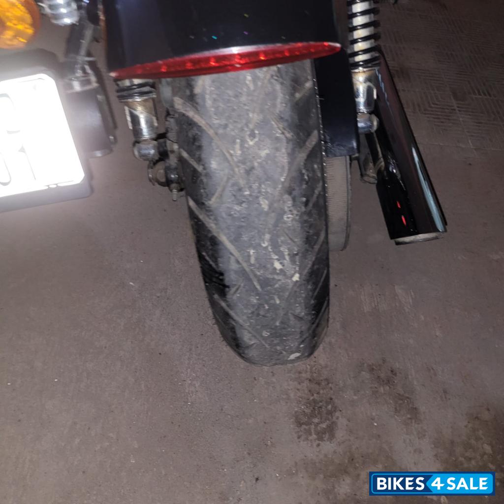 Black Harley Davidson Iron 883