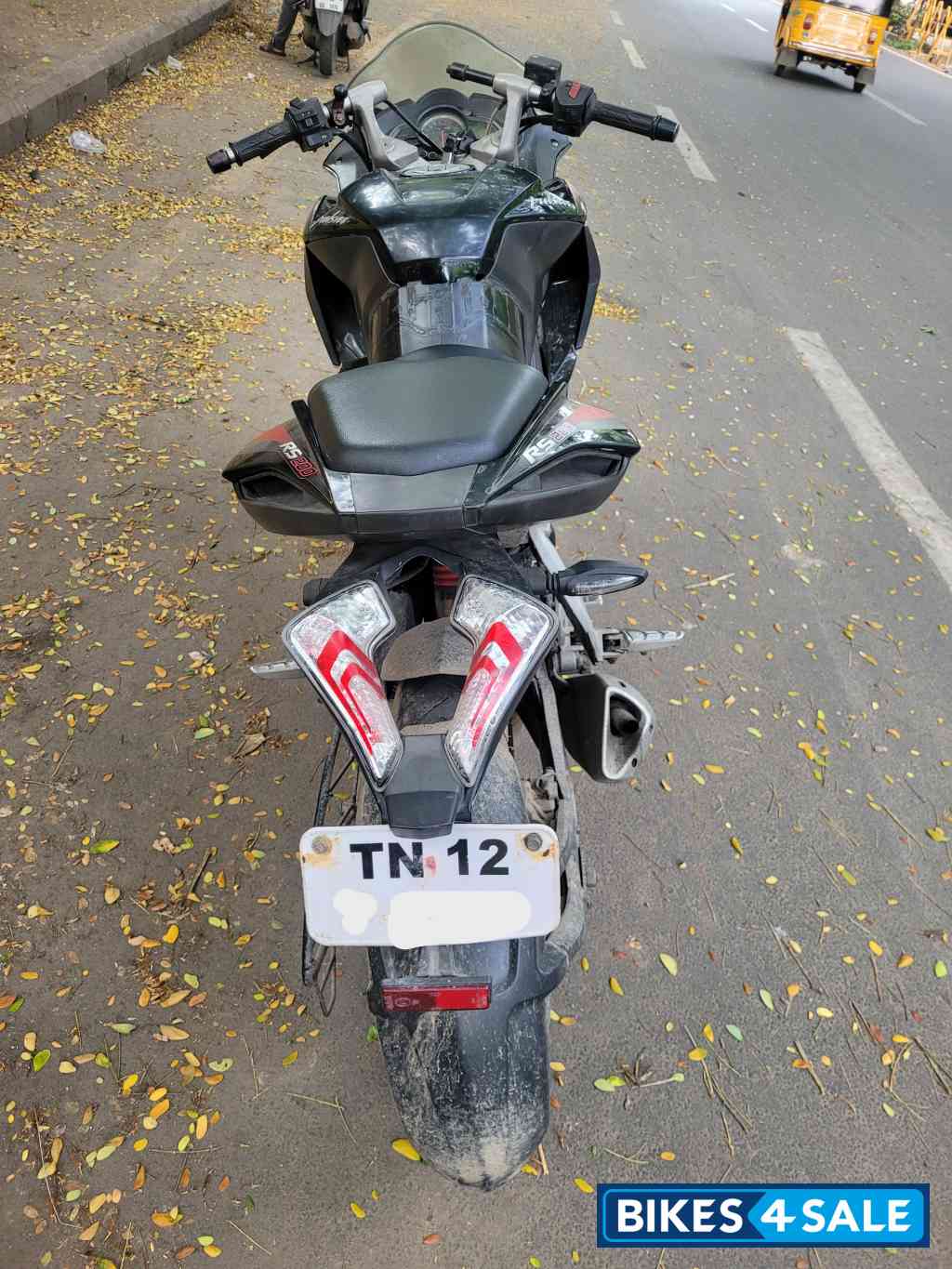 Black Bajaj Pulsar RS 200 ABS