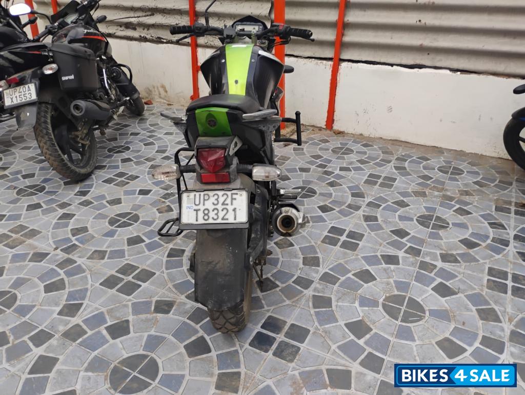 Blk/green Yamaha FZ-S