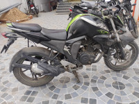 Blk/green Yamaha FZ-S