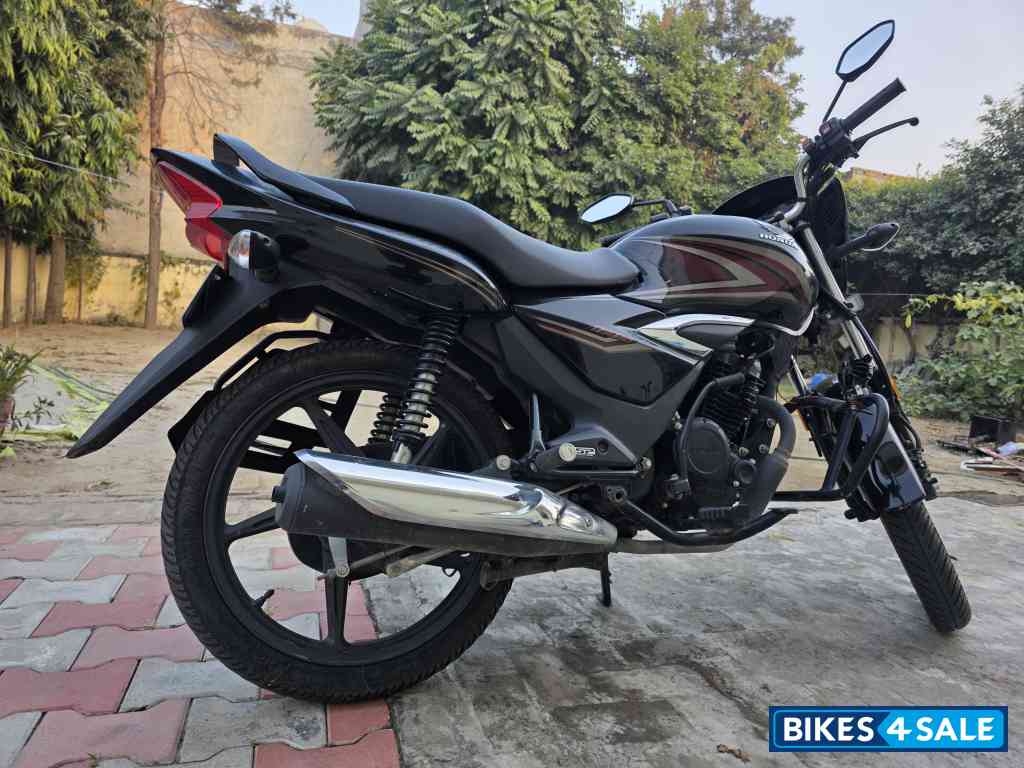 Pearl Igneous Black Honda Shine 125 Disc OBD2 Pearl Igneous Black Honda Shine 125 Disc OBD2