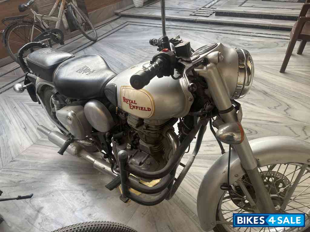 Silver Royal Enfield Classic 350