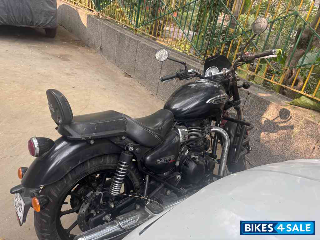 Royal Enfield Meteor 350 Stellar