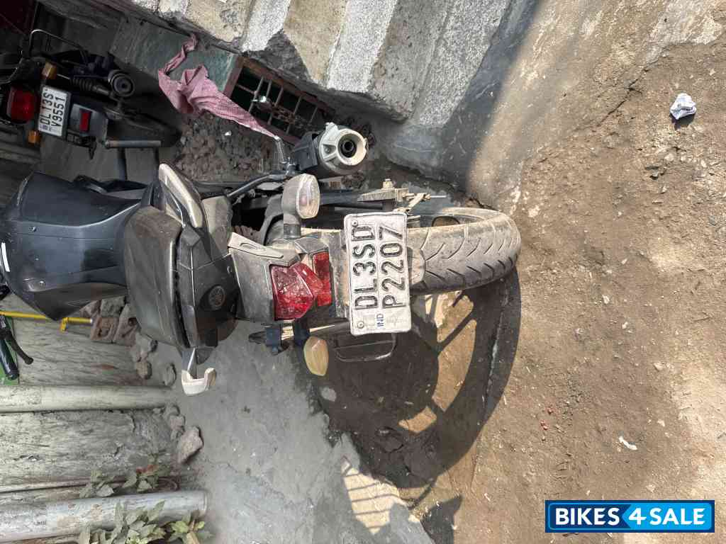 Black Yamaha FZ FI V2