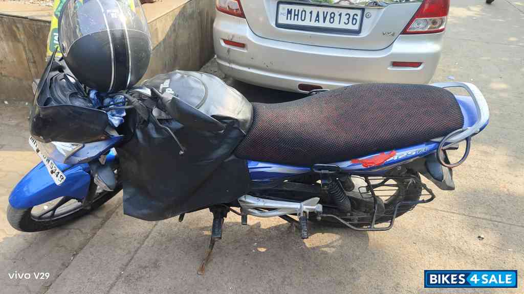 Blue Bajaj Discover 125M