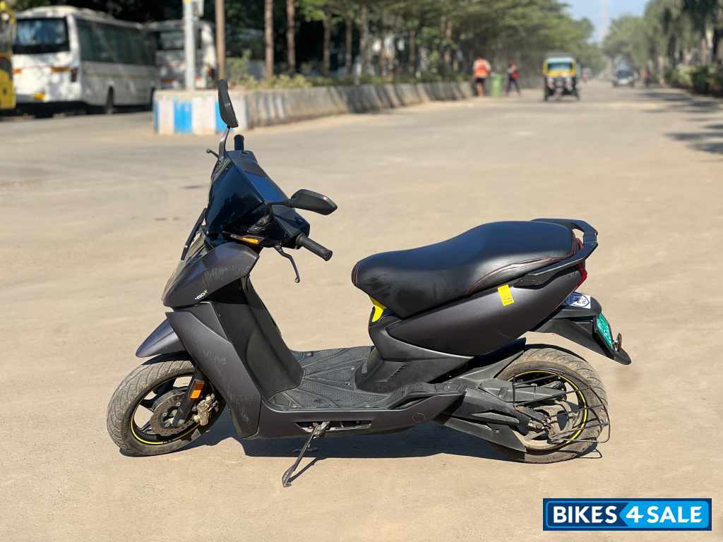 Z Black / Space Grey Ather 450X