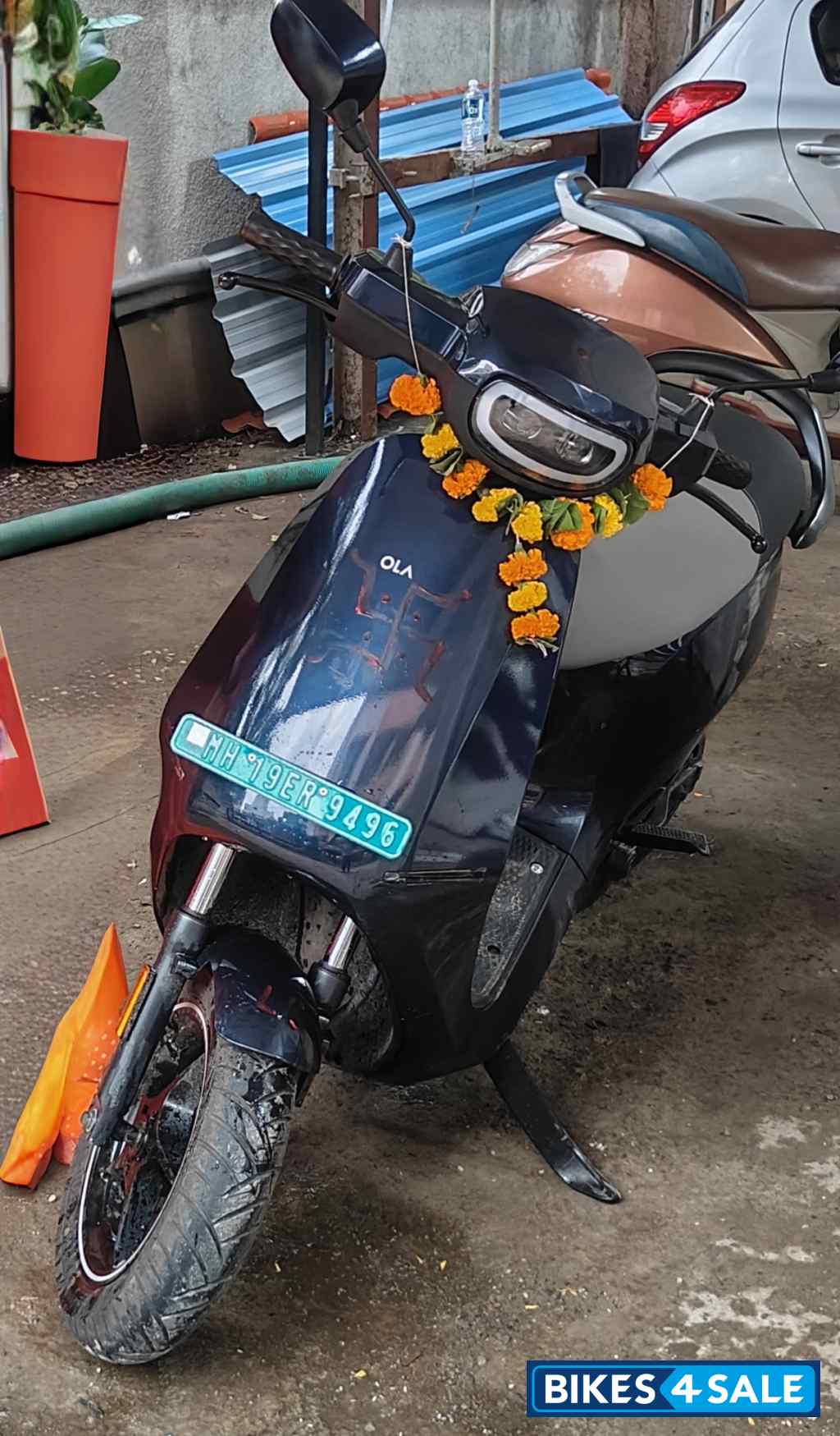 Midnight Blue Ola S1 Pro