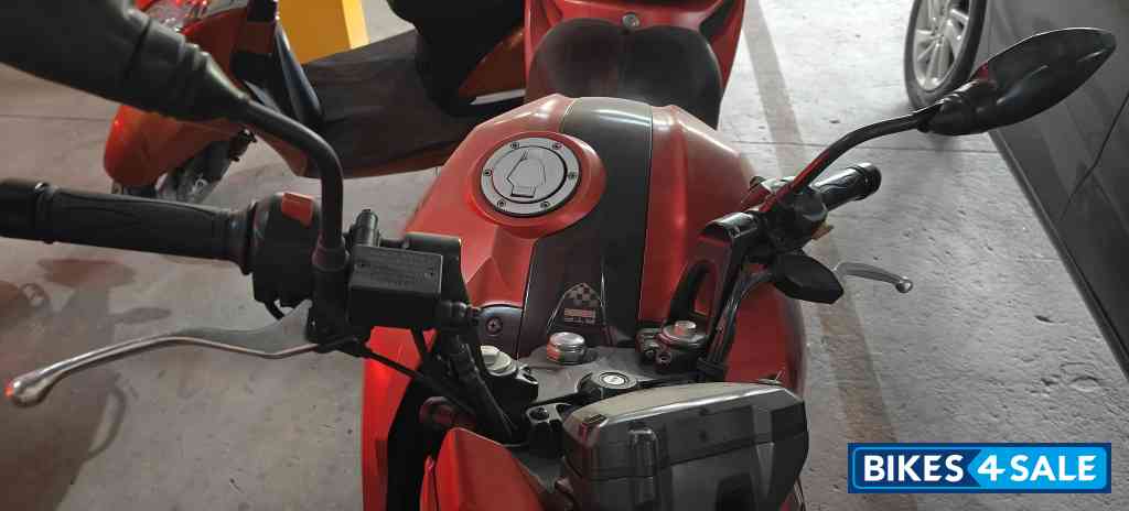 TVS Apache RTR 200 4V