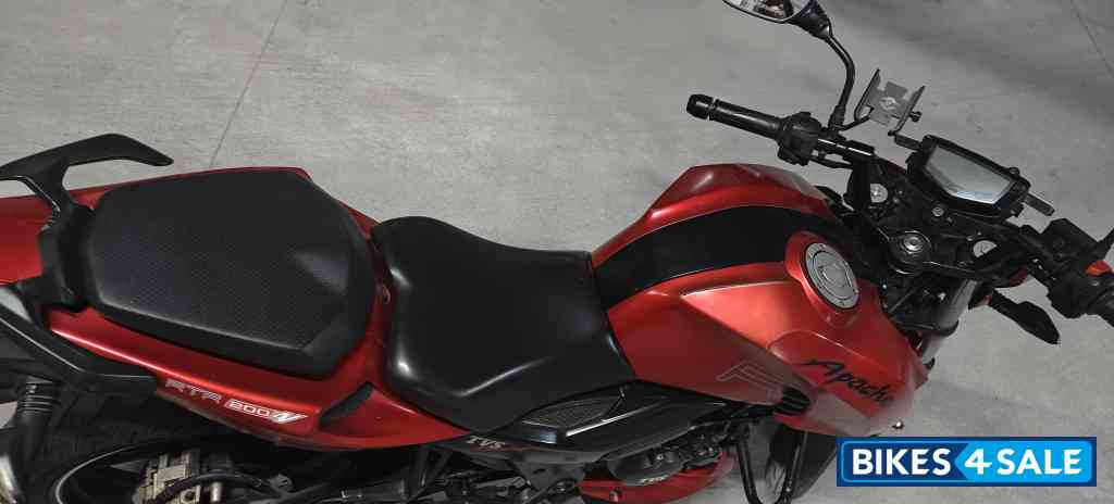 TVS Apache RTR 200 4V TVS Apache RTR 200 4V