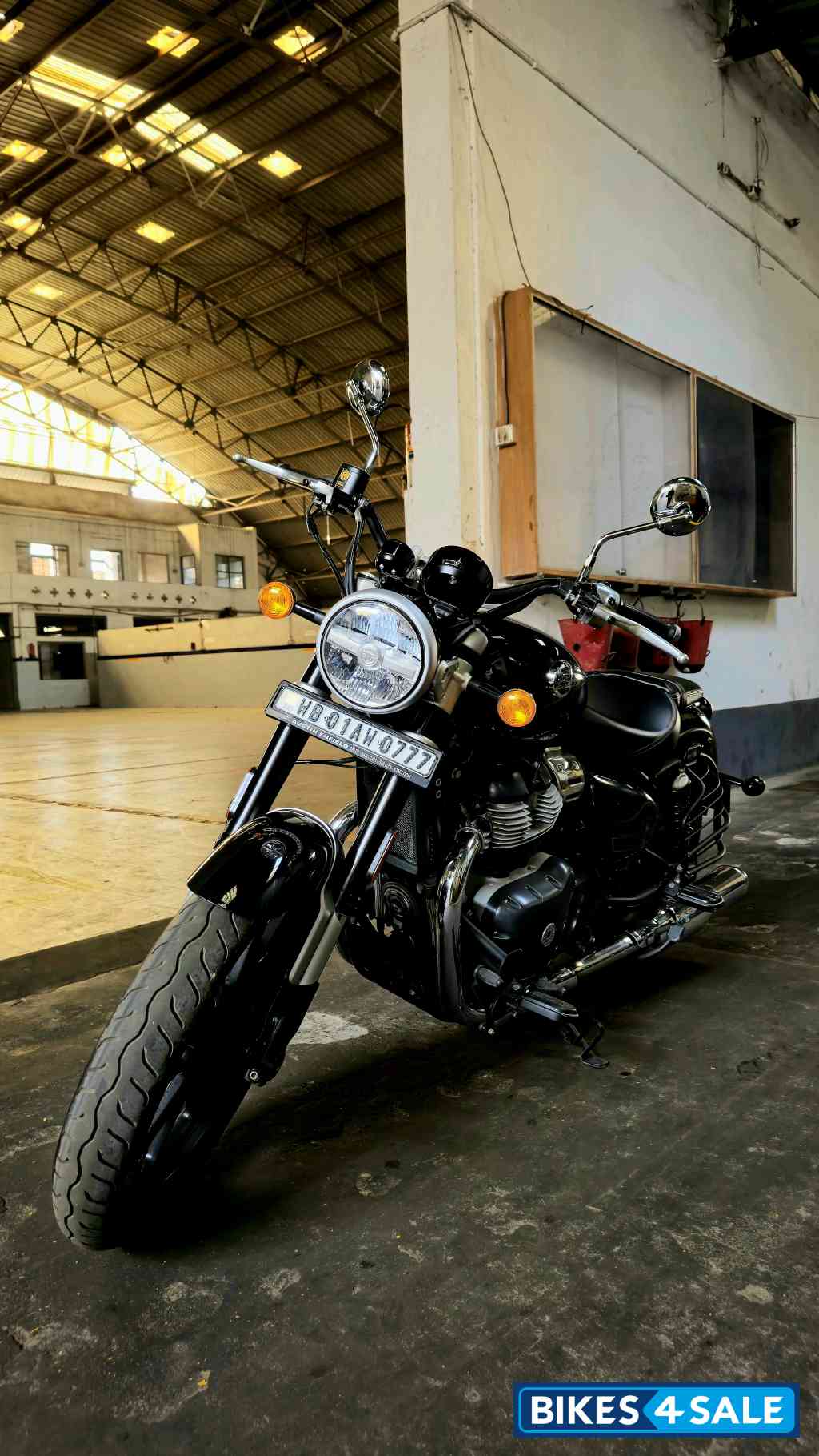 Astral Black Royal Enfield Super Meteor 650 Astral Black Royal Enfield Super Meteor 650