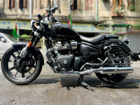Astral Black Royal Enfield Super Meteor 650
