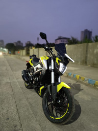Bajaj Dominar 250