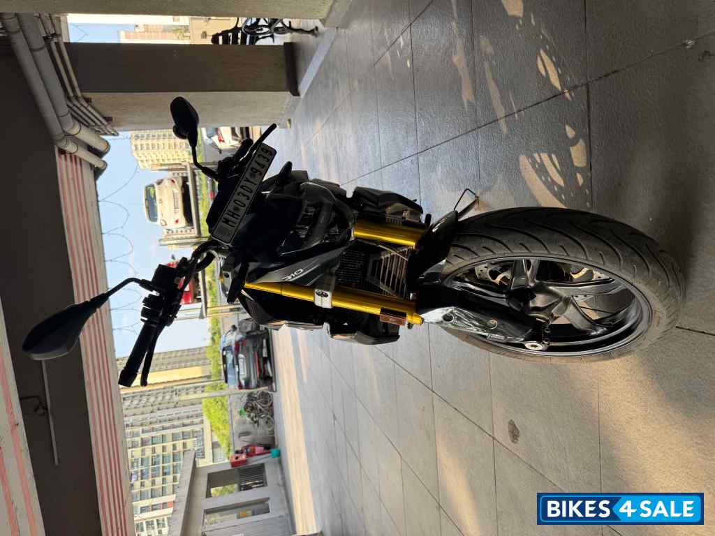 BMW G 310 R