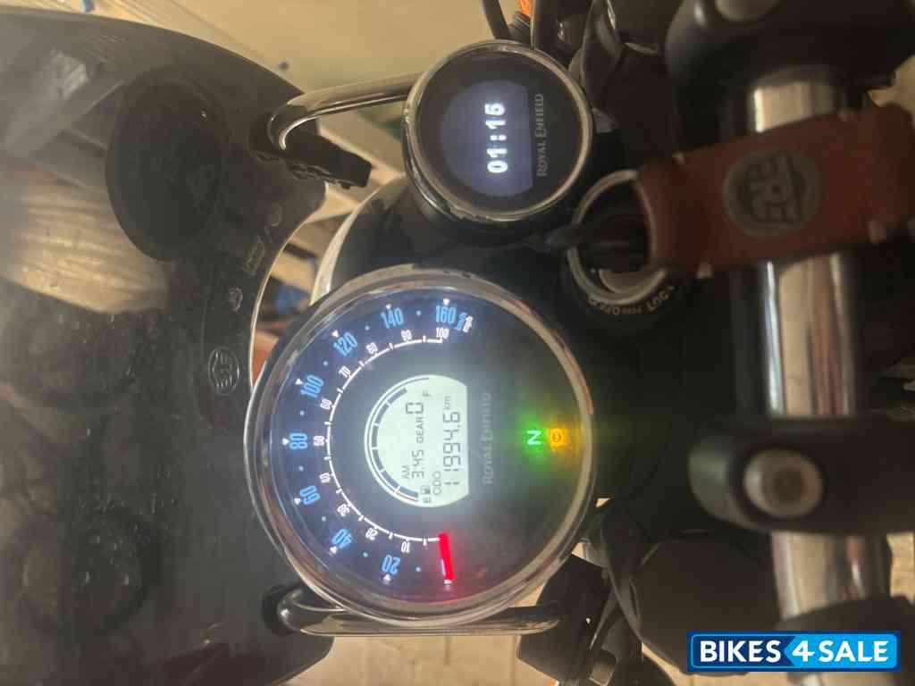 Black Royal Enfield Meteor 350