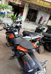 Silver Metallic Matt KTM Duke 200 ABS