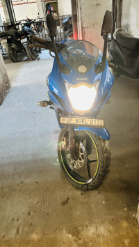 Blue Suzuki Gixxer SF