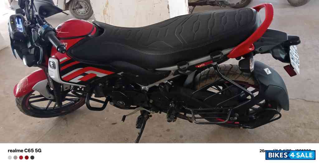 Red And Black Bajaj Freedom 125 NG04 Disc LED