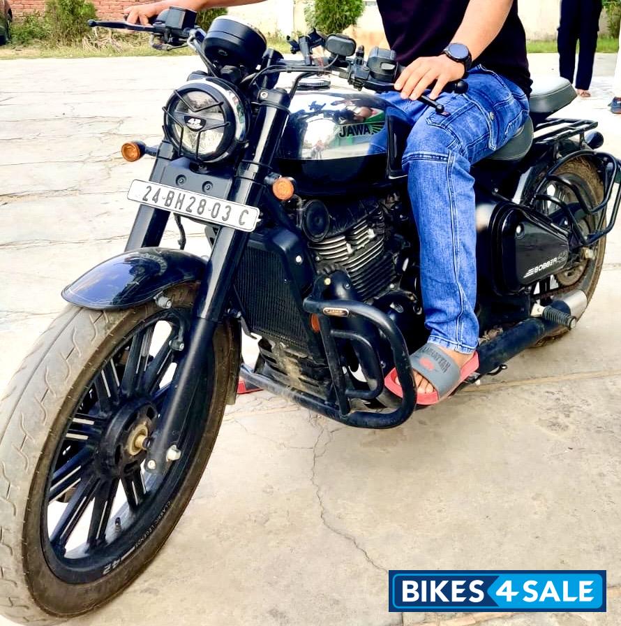 Black Jawa 42 Bobber Black Mirror