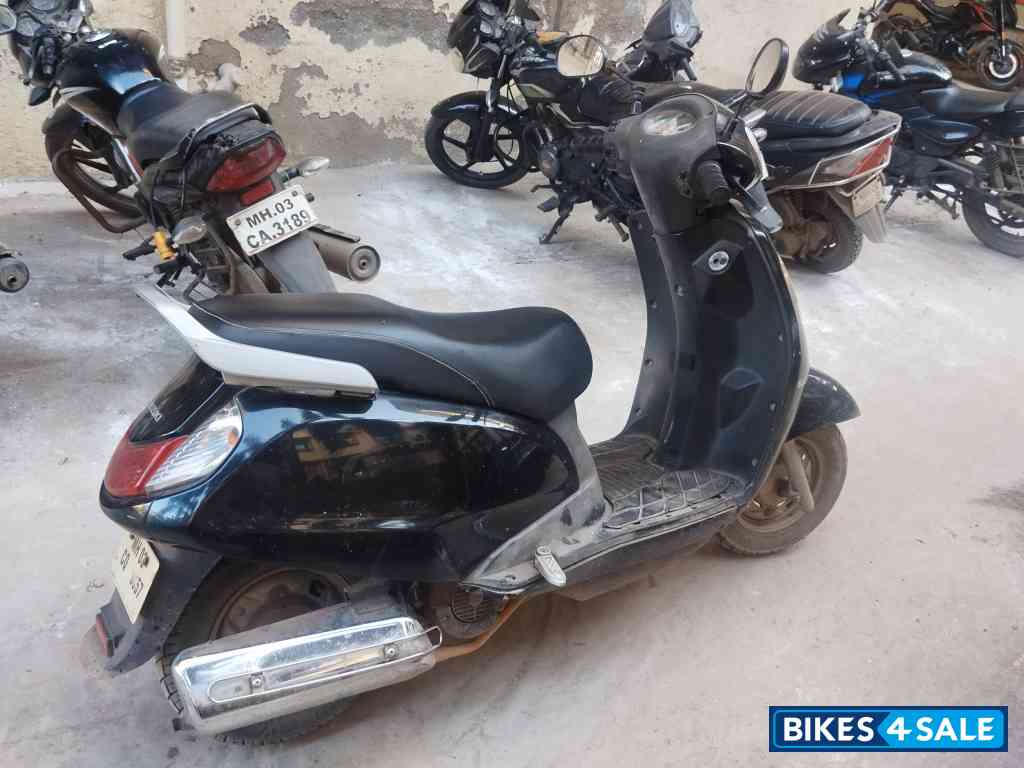 Black Suzuki Access 125 Black Suzuki Access 125