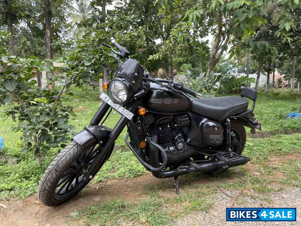 Jawa 42 Dual Channel ABS AllStar Black