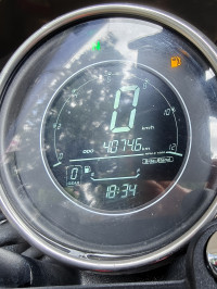 Yezdi Roadster Dual Tone 2023 Model