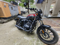 Yezdi Roadster Dual Tone