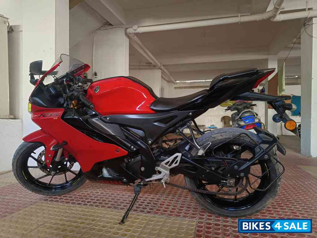 Red & Black Yamaha R15 V4
