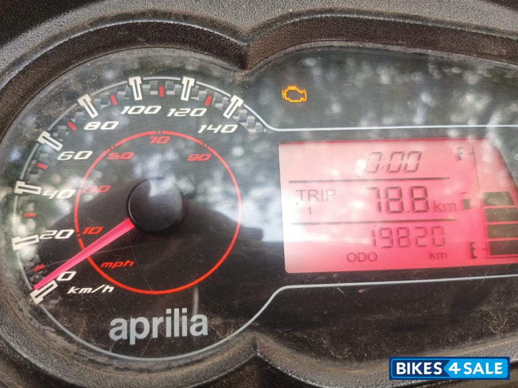 Red Aprilia Storm 125 Red Aprilia Storm 125