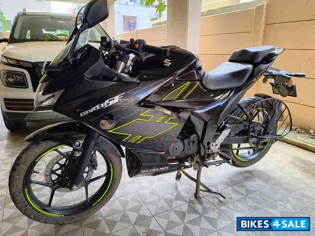 Suzuki Gixxer SF