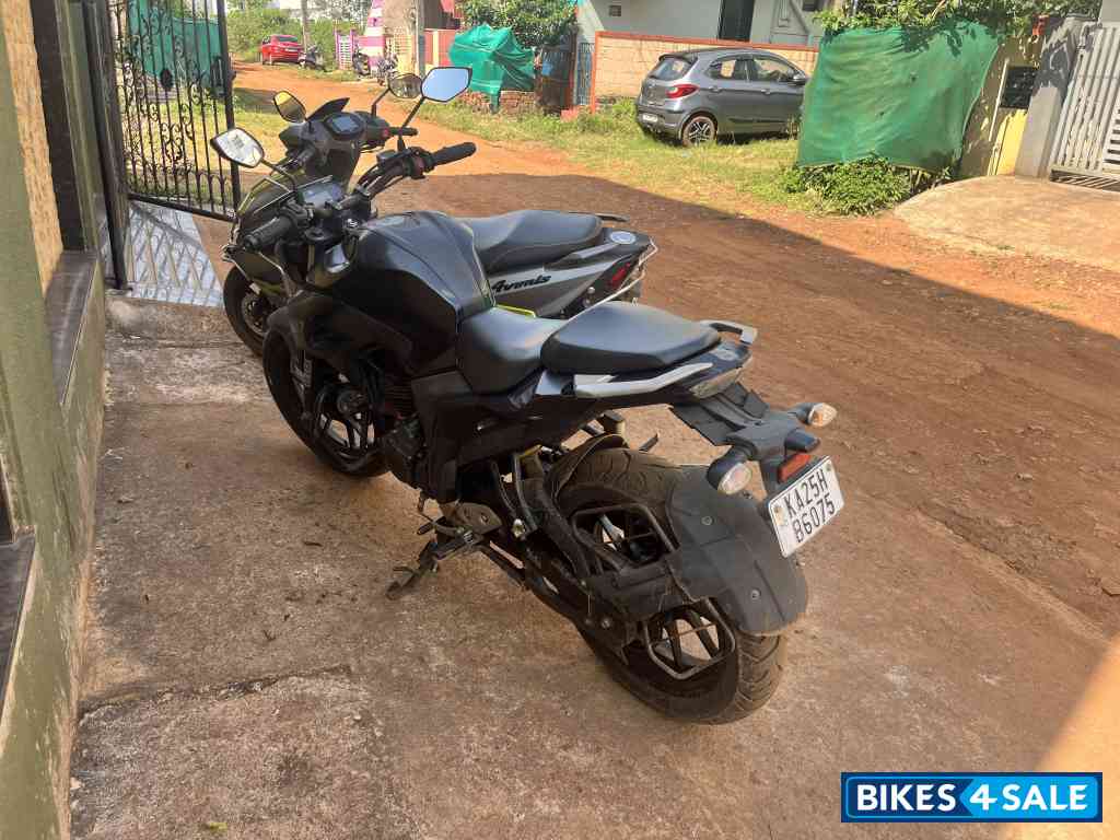 Yamaha FZ25
